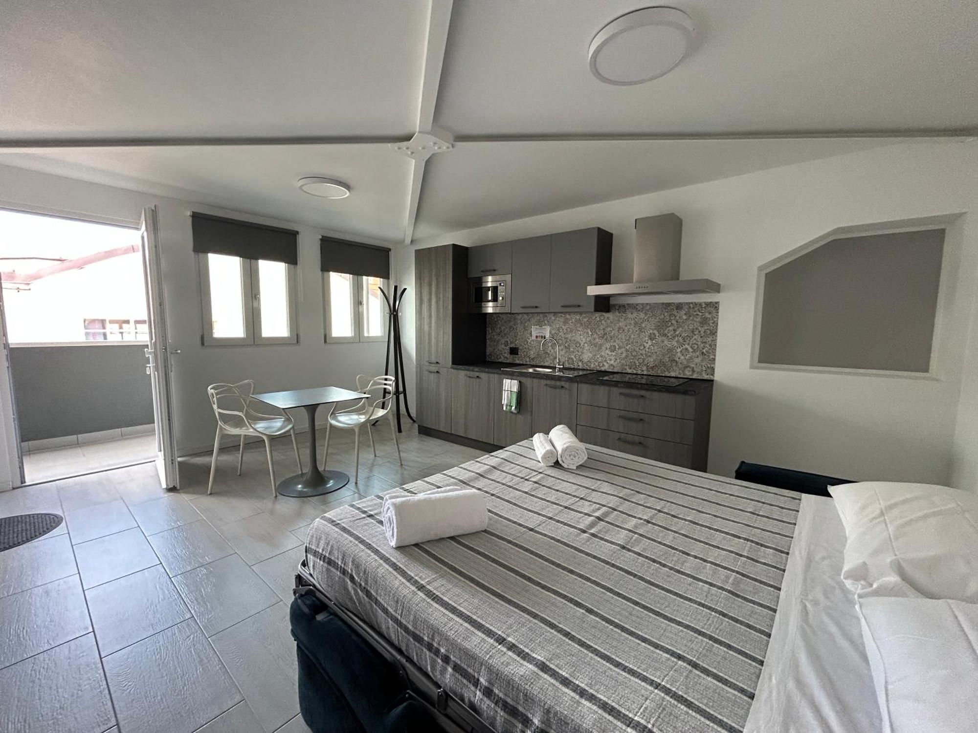 Corridoni33 - Immobili E Soluzioni Rent Lejlighedshotel Bergamo Eksteriør billede